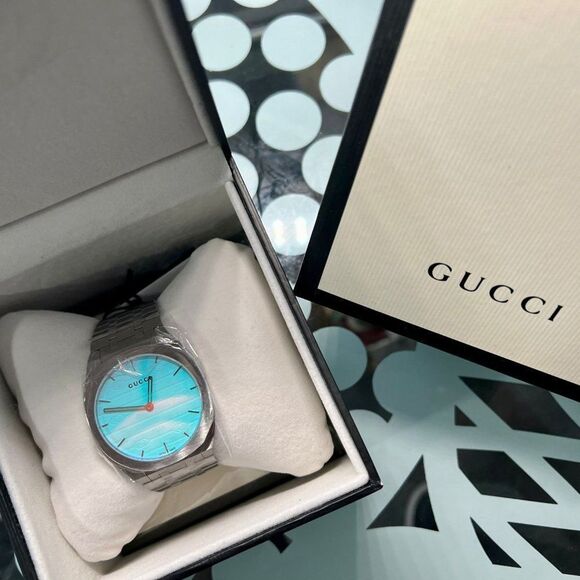 NIB Ocean Blue Gucci Watch - Picture 1 of 10